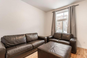 Spacious 3-BR Apt - Ave 109